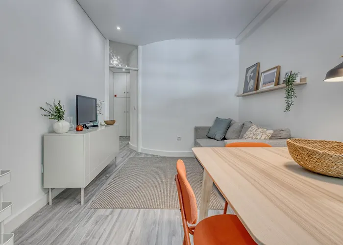 Guest Marques Square * Oporto