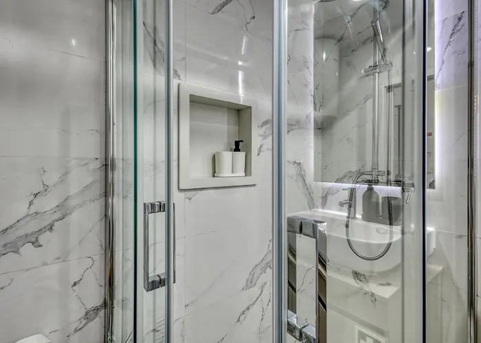 Guest Marques Square *